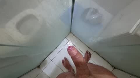 Snapshot of hricieri chatting on 01-16-26, 01:42 Henrique online show from 01-16-26, 01:42