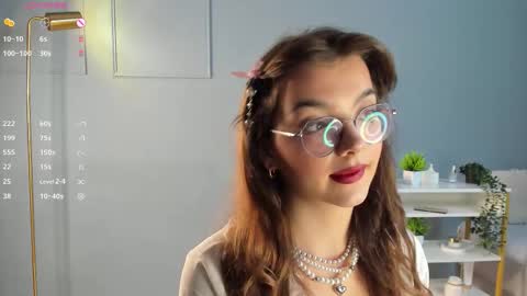 Snapshot of huba_booba chatting on 09-27-25, 07:19 Diane online show from 09-27-25, 07:19