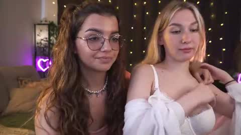 Snapshot of huba_booba chatting on 06-29-26, 10:15 Diane online show from 06-29-26, 10:15