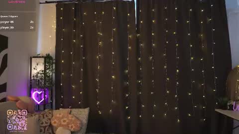 Snapshot of huba_booba chatting on 07-04-26, 07:25 Diane online show from 07-04-26, 07:25
