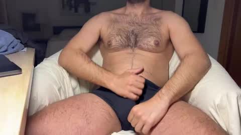 huge_moth online show from 03-09-25, 09:36