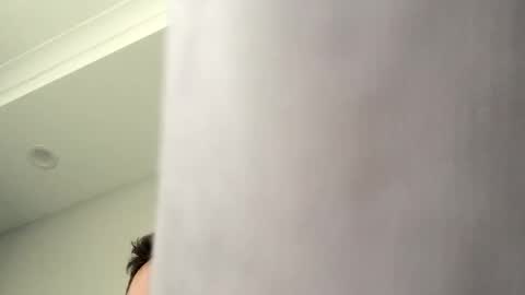 hugeaussiedong84 online show from 10-25-25, 06:43