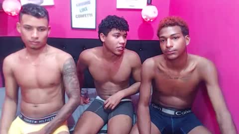 Snapshot of hugecock_black chatting on 01-15-26, 07:50 jose bigcock i like masturbate my big dick and finger my ass hole i am so hot online show from 01-15-26, 07:50