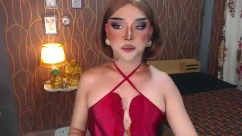 Snapshot of hugecockchristine chatting on 01-13-26, 07:35 Christine online show from 01-13-26, 07:35