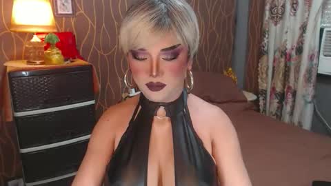 Snapshot of hugecockchristine chatting on 01-17-26, 10:09 Christine online show from 01-17-26, 10:09