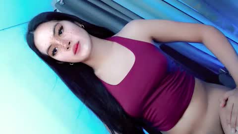 Snapshot of hugecockyanny chatting on 05-22-26, 11:10 Yhanie online show from 05-22-26, 11:10