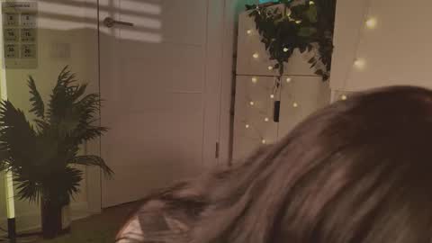 Mika online show from 01-16-26, 07:51