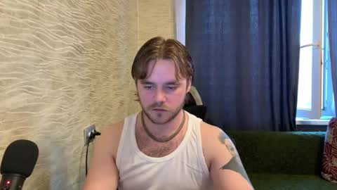 Snapshot of hugo__brad chatting on 05-21-26, 05:53 Hugo online show from 05-21-26, 05:53