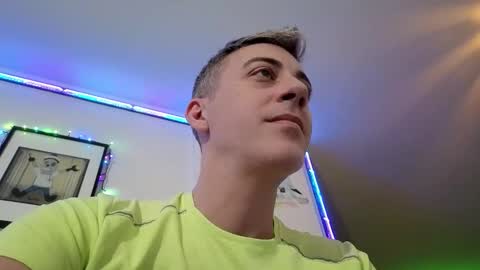 Snapshot of hugolandcam chatting on 01-05-26, 10:02 Hugo online show from 01-05-26, 10:02