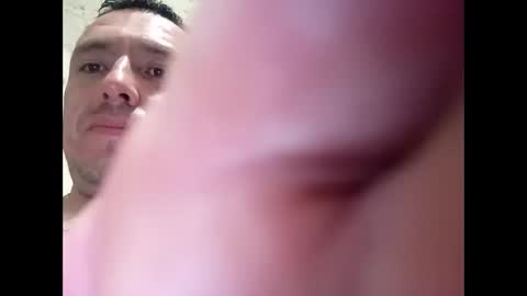 Snapshot of hugopaqui57 chatting on 04-28-26, 01:15 hugopaqui57 online show from 04-28-26, 01:15