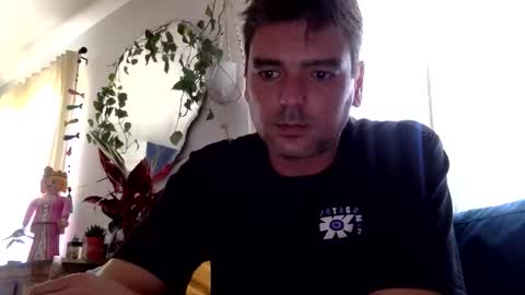 hugo online show from 03-02-26, 04:25