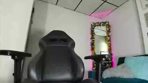 Snapshot of huila97 chatting on 03-06-26, 01:24 elecktra12 online show from 03-06-26, 01:24