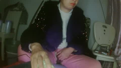 hujiajia520321431 online show from 01-08-26, 10:45