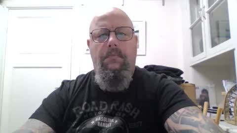 hukjisda online show from 11-22-25, 08:13