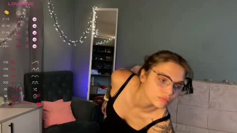 Snapshot of humblejess chatting on 04-29-26, 04:11 Jess online show from 04-29-26, 04:11