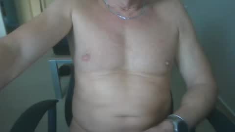 hundeleine online show from 11-05-25, 03:01