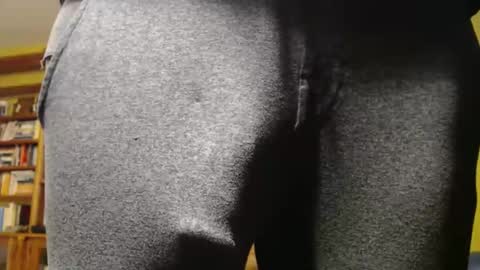 Big uncut cock dripping online show from 01-13-26, 12:38