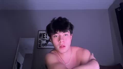 Snapshot of hungc0llegejock chatting on 10-13-25, 03:17 hungc0llegejock online show from 10-13-25, 03:17