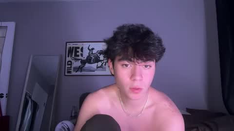 Snapshot of hungc0llegejock chatting on 10-16-25, 02:34 hungc0llegejock online show from 10-16-25, 02:34