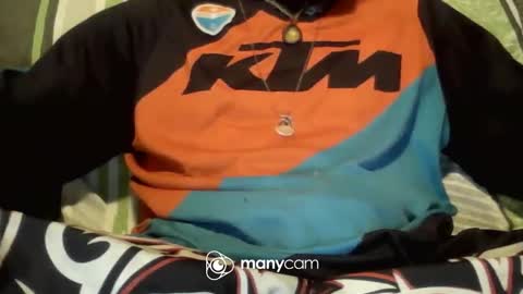 Snapshot of hungc2c420 chatting on 04-02-26, 03:31 hung420boner online show from 04-02-26, 03:31