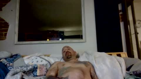 Snapshot of hungherowithoutacape chatting on 07-03-26, 12:33 hungherowithoutacape online show from 07-03-26, 12:33