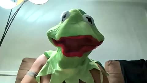 hungitalian40 online show from 11-01-25, 07:32