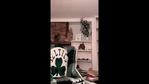 Snapshot of hungitalian40 chatting on 05-23-26, 08:24 hungitalian40 online show from 05-23-26, 08:24