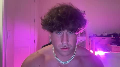 Snapshot of hungkingg22 chatting on 02-06-26, 04:06 hungkingg22 online show from 02-06-26, 04:06