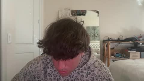 Snapshot of hungkingg22 chatting on 02-08-26, 03:37 hungkingg22 online show from 02-08-26, 03:37