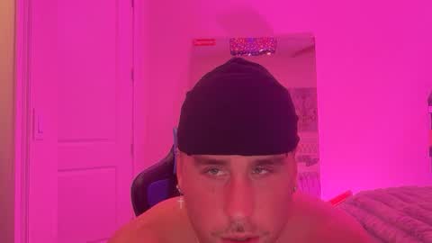 Snapshot of hungkingg22 chatting on 03-08-26, 06:34 hungkingg22 online show from 03-08-26, 06:34