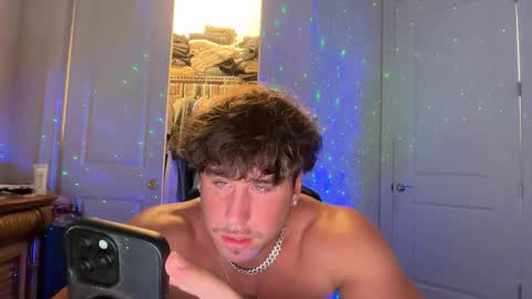 Snapshot of hungkingg22 chatting on 03-30-26, 10:11 hungkingg22 online show from 03-30-26, 10:11