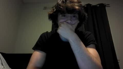 Snapshot of hunglikecrazyy chatting on 12-14-25, 05:24 Tyler online show from 12-14-25, 05:24