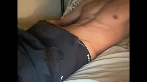 hungtwink online show from 04-21-26, 11:40