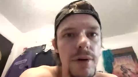 Snapshot of hungtxcock92 chatting on 01-23-25, 03:54 hungtxcock92 online show from 01-23-25, 03:54