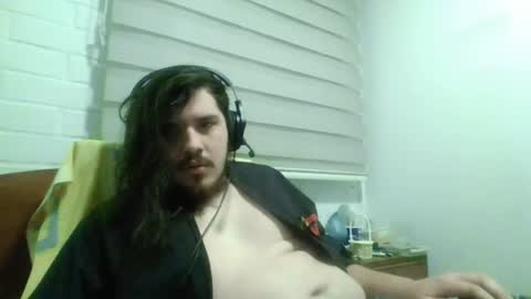 Snapshot of hungweeb chatting on 04-28-26, 02:10 Rod online show from 04-28-26, 02:10