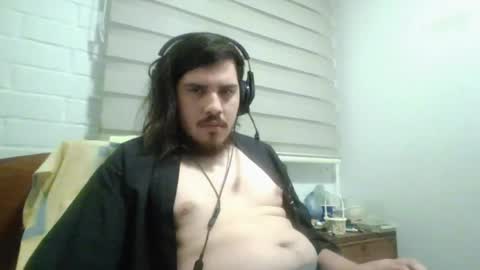 Snapshot of hungweeb chatting on 04-28-26, 02:27 Rod online show from 04-28-26, 02:27
