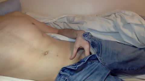 Snapshot of hunkhog chatting on 01-08-26, 10:01 Hunkhog online show from 01-08-26, 10:01