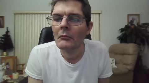 hunkmasclefad458 online show from 12-21-24, 02:52