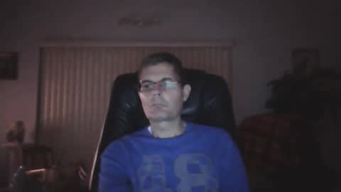 hunkmasclefad458 online show from 11-17-25, 05:13