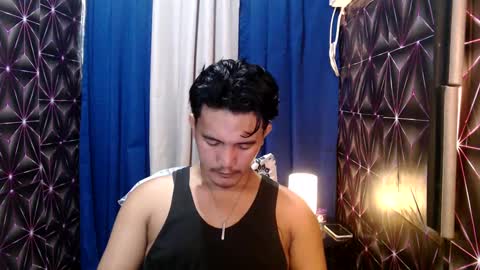 Snapshot of hunkylloyd chatting on 12-12-24, 10:09 hunkylloyd online show from 12-12-24, 10:09