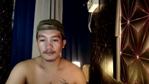 Snapshot of hunkylloyd chatting on 12-15-24, 02:59 hunkylloyd online show from 12-15-24, 02:59