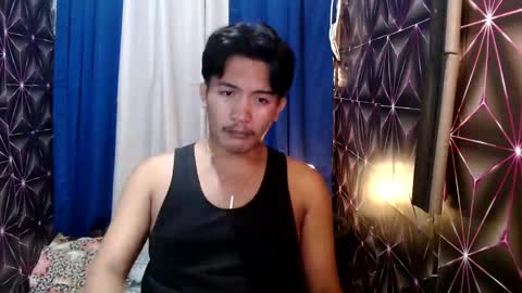 Snapshot of hunkylloyd chatting on 12-22-24, 11:52 hunkylloyd online show from 12-22-24, 11:52