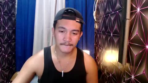 Snapshot of hunkylloyd chatting on 12-23-24, 08:55 hunkylloyd online show from 12-23-24, 08:55