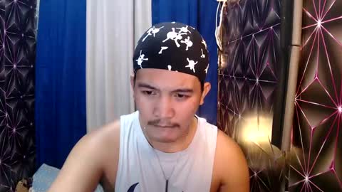 Snapshot of hunkylloyd chatting on 12-24-24, 03:38 hunkylloyd online show from 12-24-24, 03:38