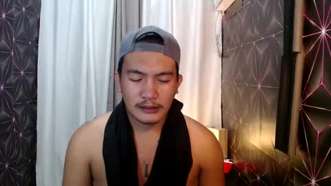 Snapshot of hunkylloyd chatting on 12-29-24, 02:42 hunkylloyd online show from 12-29-24, 02:42