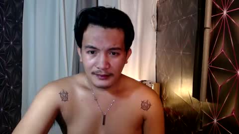 Snapshot of hunkylloyd chatting on 12-30-24, 01:14 hunkylloyd online show from 12-30-24, 01:14