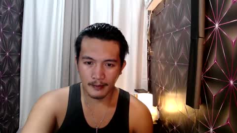 Snapshot of hunkylloyd chatting on 01-28-25, 12:00 hunkylloyd online show from 01-28-25, 12:00