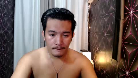 Snapshot of hunkylloyd chatting on 01-29-25, 12:33 hunkylloyd online show from 01-29-25, 12:33