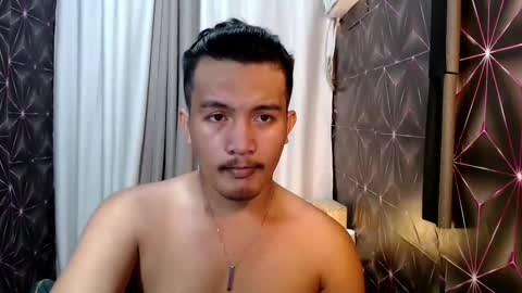 Snapshot of hunkylloyd chatting on 02-19-25, 07:06 hunkylloyd online show from 02-19-25, 07:06