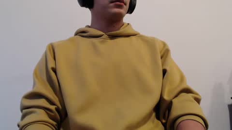 Snapshot of hunter_0026 chatting on 02-11-25, 10:07 hunter_0026 online show from 02-11-25, 10:07